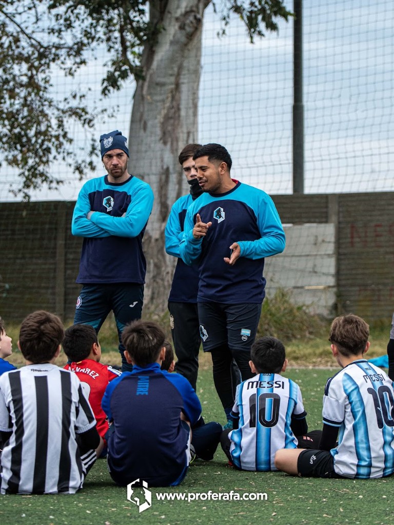 Clínica con jugadores en formación
