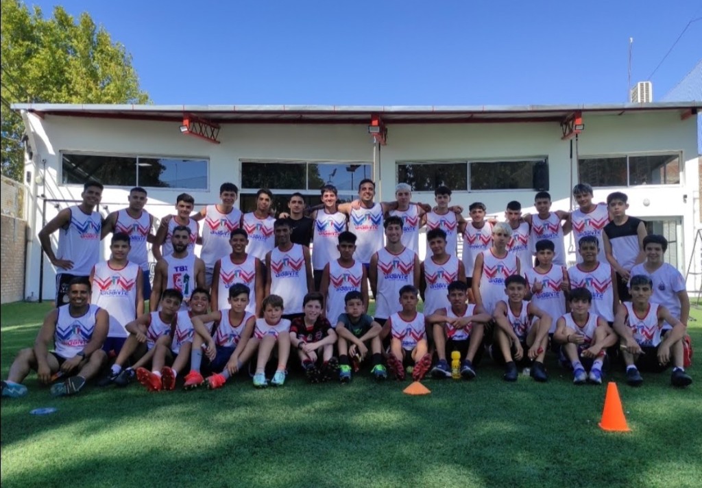 Plantel masivo de La Fábrica de Jugadores