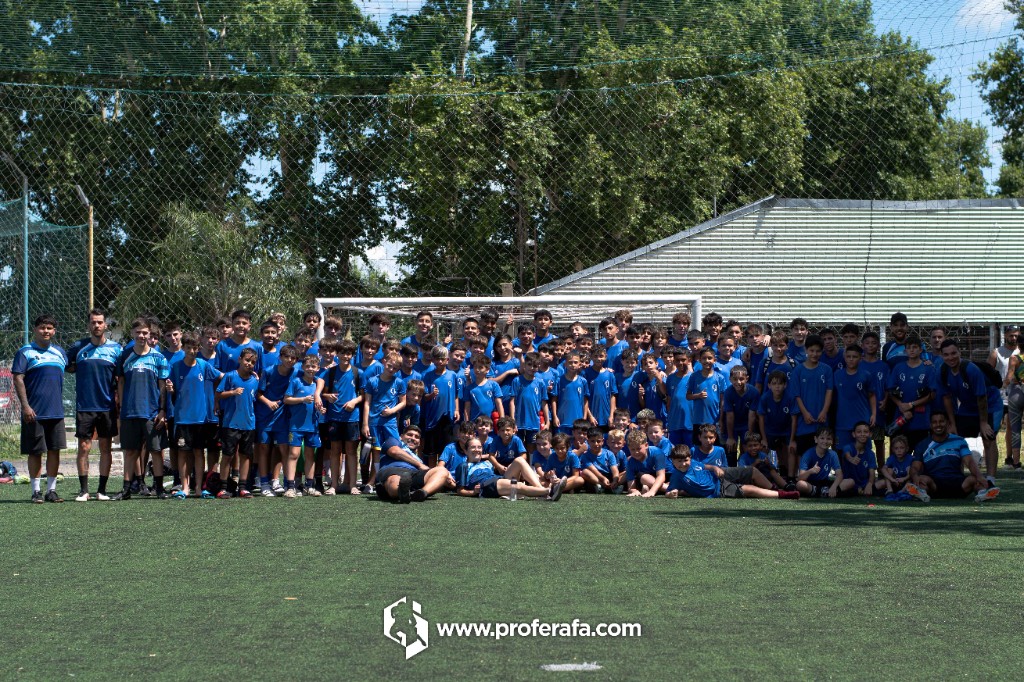 Plantel masivo formado con metodología Profe Rafa